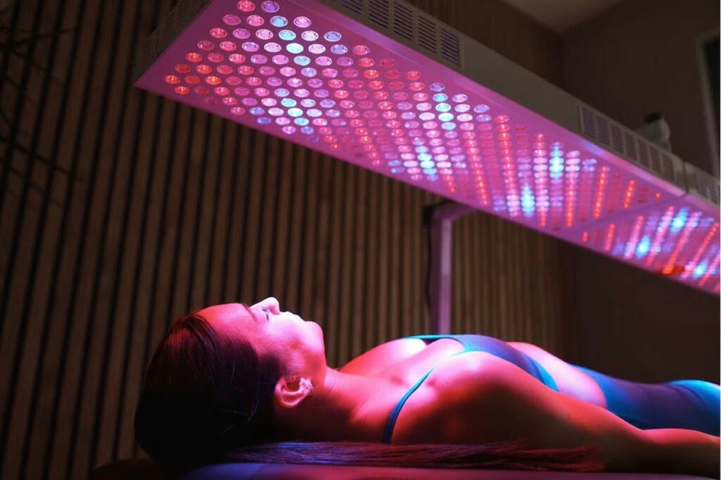 Terapija crvenim svjetlom kao priprema za ljetno sunce